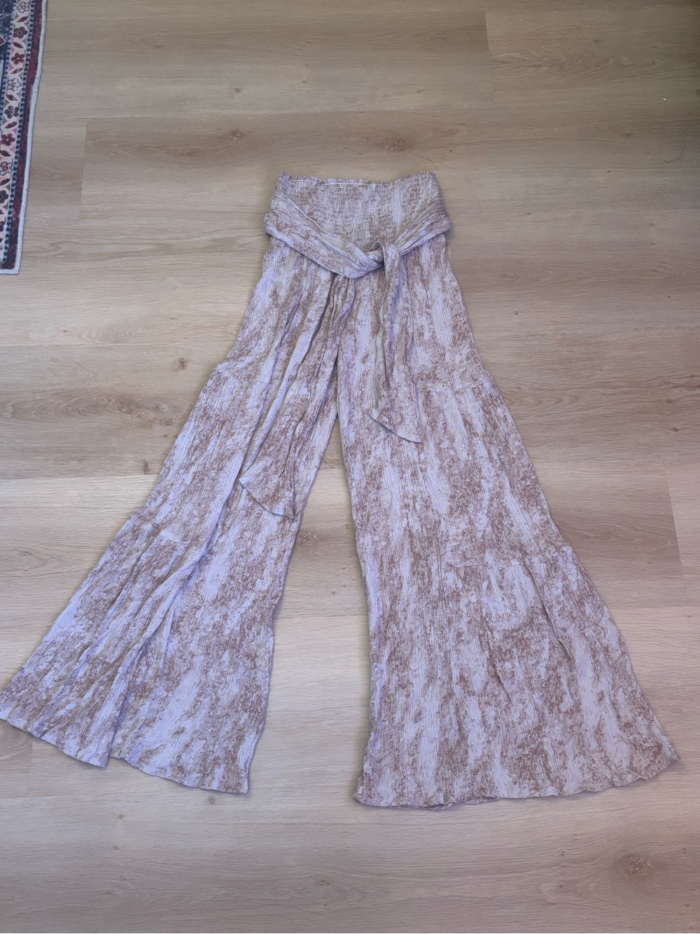 SOZY wide Leg Tie-Waist Pants in Light Pink and Taupe